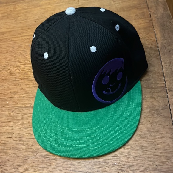 Neff Smily Face Purple Embroidered Hat - Picture 3 of 5